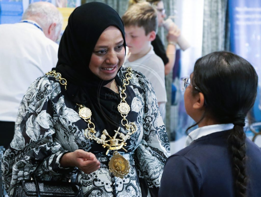 Mayor of Chester Sherin Akhtar with girl